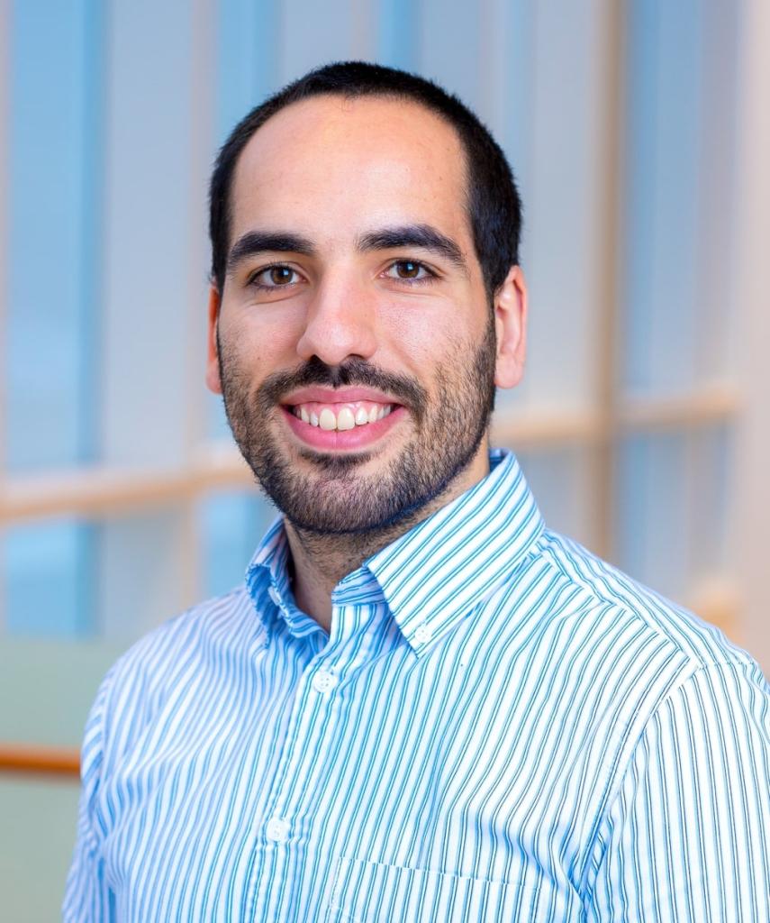 Headshot of Rogerio Jorge